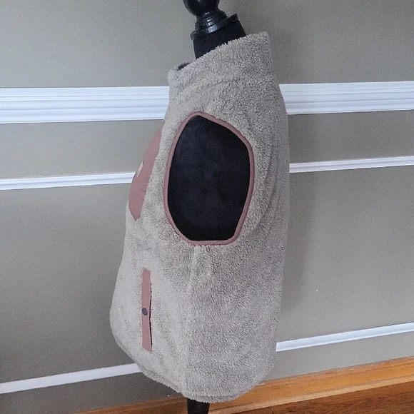 Carhartt Women's Montana Insulated Reversible Puffer Vest Size Medium Nutmeg - Picture 6 of 10